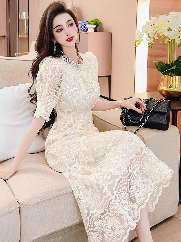 ĐẦM REN THÊU CAO CẤP D26